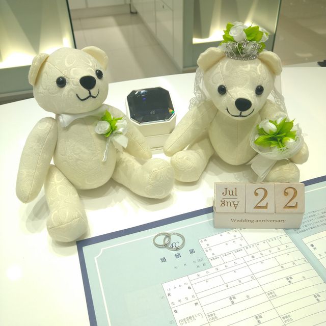 【4℃ BRIDAL(ヨンドシーブライダル)の口コミ】 ウェーブのデザインでピュアプラチナです
最初はストレート一択と思ってい…