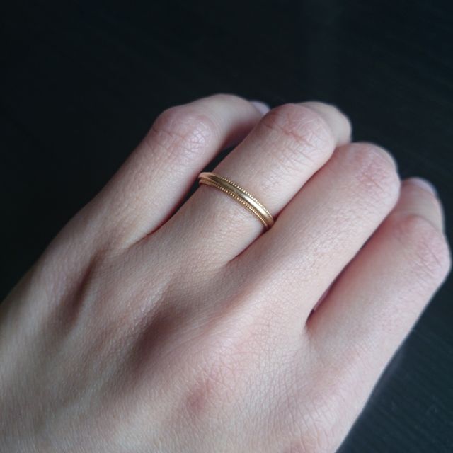 【ヴァンドーム青山(VENDOME AOYAMA)の口コミ】 イエローゴールドのシンプルな指輪を探していた。デザインも上品で飽きが…