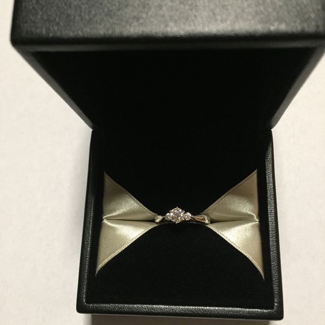 【エクセルコダイヤモンド(EXELCO DIAMOND)の口コミ】 エタニティーが良いなと思っていましたが、実際に試着してみたらこちらの…