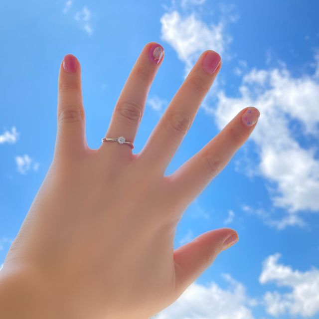 【アイプリモ(I-PRIMO)の口コミ】 プロポーズの際にプレゼントしてもらいました。
価格等は購入本人ではない…