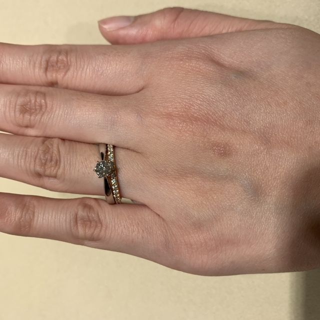 【Joie de treat.(ジョア・ドゥ・トリート)の口コミ】 ダイヤがすごく綺麗で、デザインも自分の指に合っていてしっくりきました…