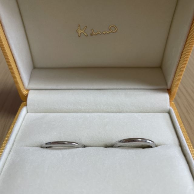 【ケイウノ ブライダル(K.UNO BRIDAL)の口コミ】 もともとシンプルな指輪を探していて、ダイヤもついていないものがよかっ…