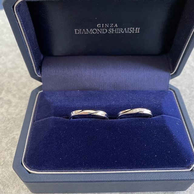 【銀座ダイヤモンドシライシの口コミ】 シンプルなものを探していました。結婚指輪Creer9はリング自体まっすぐで…