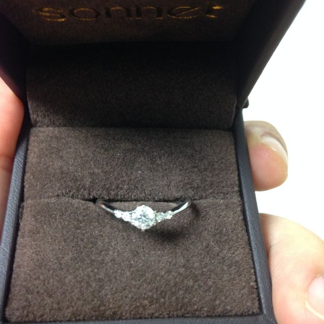 【ジュエリーソネットの口コミ】 シンプルながら華やかさのあるデザインと普段使いでも可愛く使えるところ…