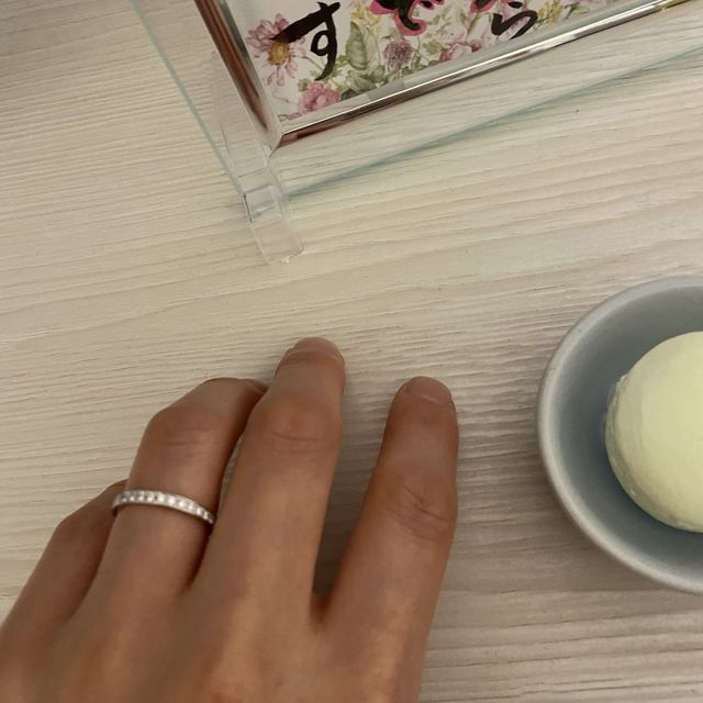 【4℃ BRIDAL(ヨンドシーブライダル)の口コミ】 シンプルだけどきらきら感のあるものを選びたかったのでダイヤが小さめで…