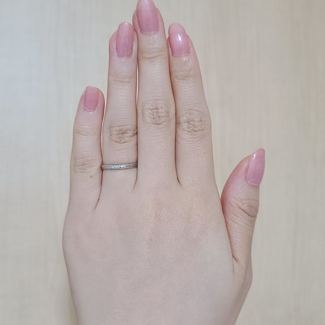 【JKPLANET(JKプラネット)の口コミ】 値段が安かったから
ミルグレインかつダイヤが3つ並んでいるデザインは珍…