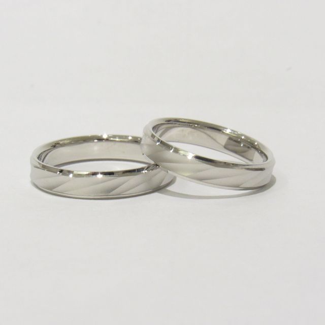 【輪-RIN-の口コミ】 結婚指輪は、真剣に選びたく
店舗をはしごし探し回っていました。
インタ…