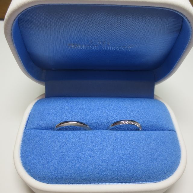 【銀座ダイヤモンドシライシの口コミ】 シンプルにも華やかにもつけられること、婚約指輪との相性が良かったこと…