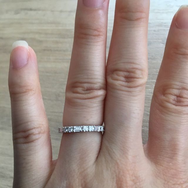 【エクセルコダイヤモンド(EXELCO DIAMOND)の口コミ】 ハーフエタニティで探しており、ほかのブランドも見ましたが、他にはない…