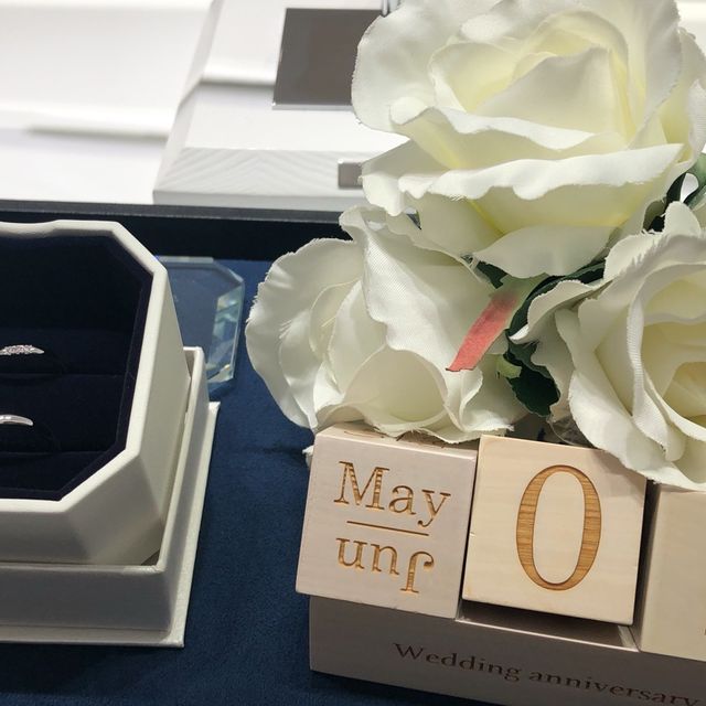 【4℃ BRIDAL(ヨンドシーブライダル)の口コミ】 デザイン、価格共に非常に満足できるものであったのが最大の決めてです。…