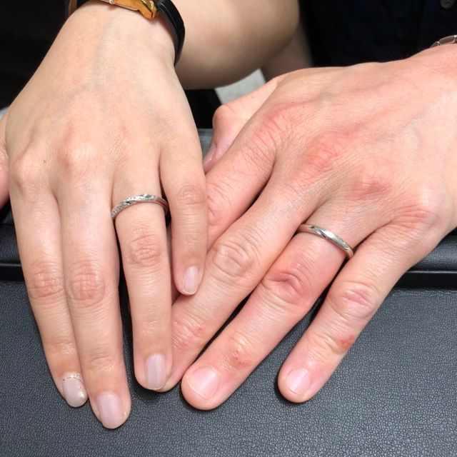 【エクセルコダイヤモンド(EXELCO DIAMOND)の口コミ】 彼女の指輪が、派手すぎず、でも綺麗に光るのでこれにしました。ダイヤの…