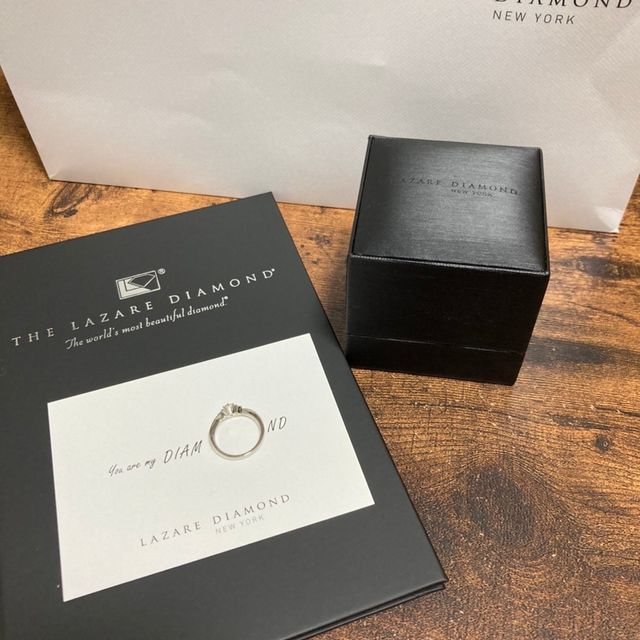 【ラザール ダイヤモンド(LAZARE DIAMOND)の口コミ】 ダイヤモンドの質にこだわりました。他にも様々なリングの形があり、ダイ…