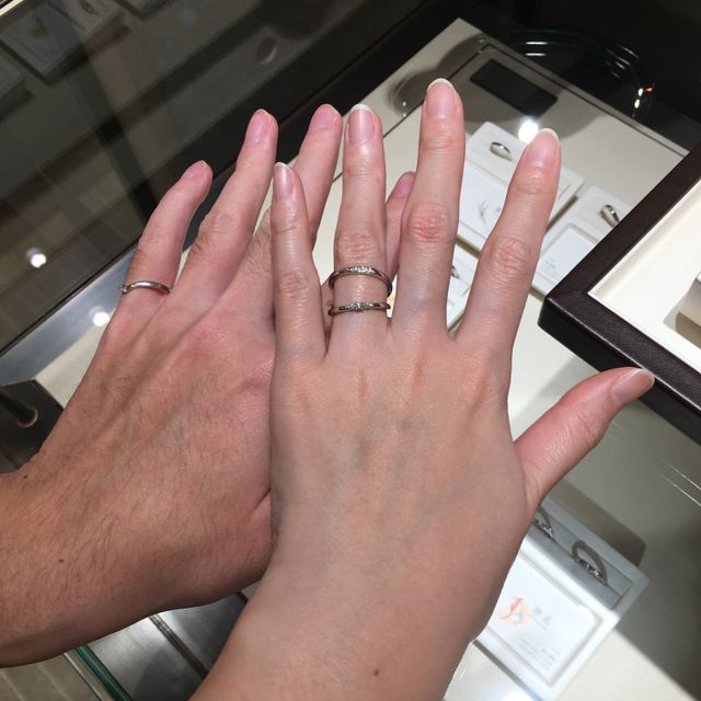 【俄(にわか)の口コミ】 価格は良心的なお値段で手が届きやすいです。
リングが細いので日本人の手…