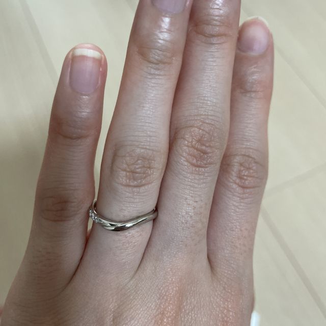 【ケイウノ ブライダル(K.UNO BRIDAL)の口コミ】 セミオーダーで、もともとあるデザインを見せていただいたうえで、要望を…
