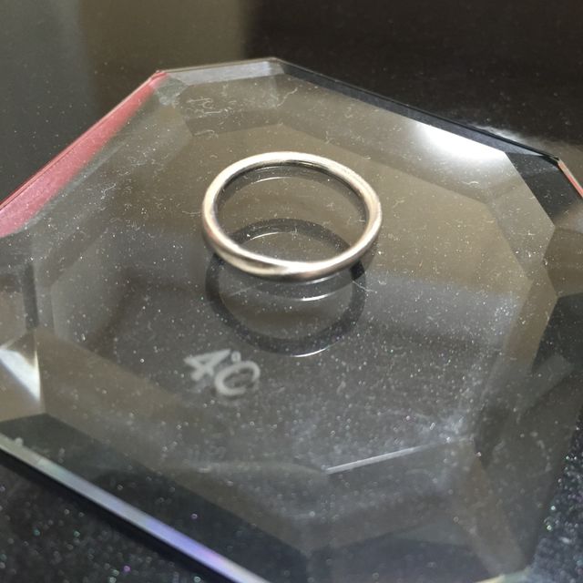 【4℃ BRIDAL(ヨンドシーブライダル)の口コミ】 長く使い続けるものなのでなるべくシンプルなデザインの物を探していまし…