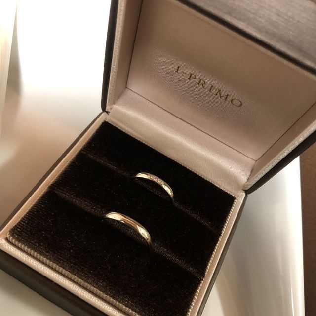 【アイプリモ(I-PRIMO)の口コミ】 指馴染みもよく違和感なく着けれます。
女性用には小ぶりな石が5つ付いて…