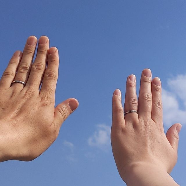 【CRAFY(クラフィ)の口コミ】 デザインや太さ、ダイヤモンドなど刻印も自分たちで決めることができ、価…