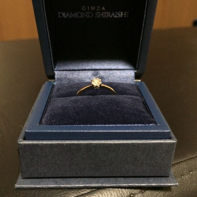 【銀座ダイヤモンドシライシの口コミ】 指輪のブランド等には全くの無知で、婚約指輪イコールプラチナにダイヤと…