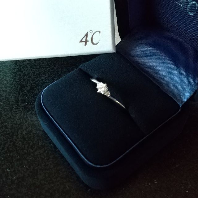 【4℃ BRIDAL(ヨンドシーブライダル)の口コミ】 担当の方と色々と相談しながら、自分たちの中で一番気に入った指輪にしま…