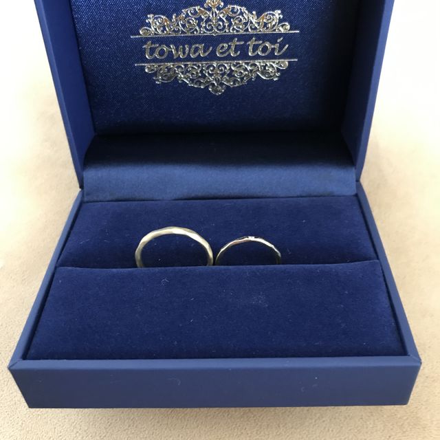 【towa et toi(トワエトワ)の口コミ】 色はゴールド、デザインはシンプルな物で探していました。仕事がら毎日付…