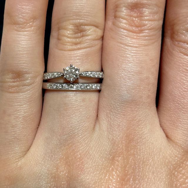 【TRECENTI(トレセンテ)の口コミ】 デザインはシンプルでした。エタニティも幅が2種類あり、エタニティについ…