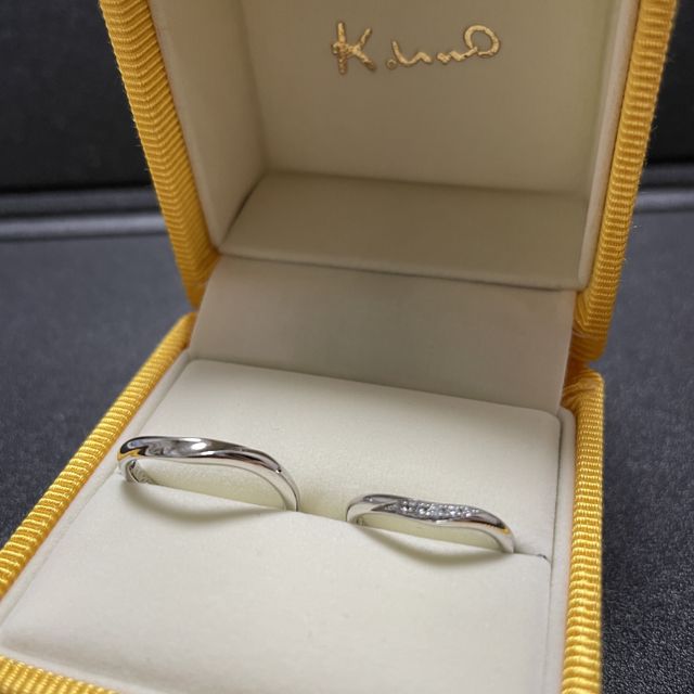 【ケイウノ ブライダル(K.UNO BRIDAL)の口コミ】 婚約指輪はノイドゥエ、結婚指輪はブループーロとデザインが異なる物を選…