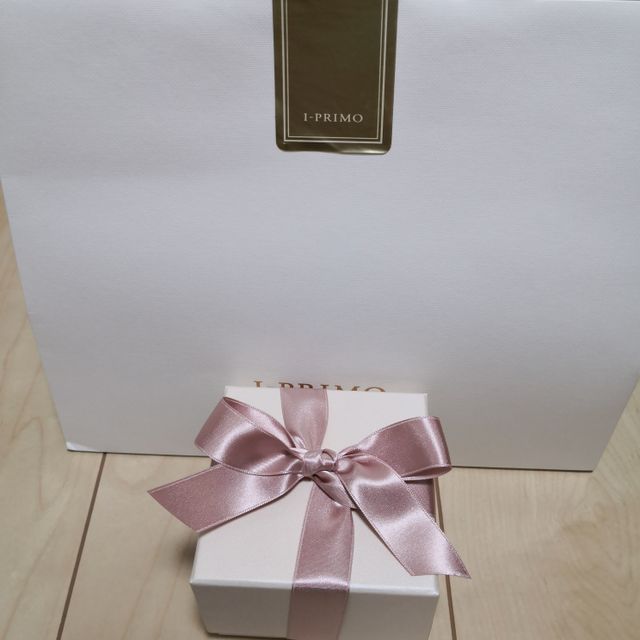 【アイプリモ(I-PRIMO)の口コミ】 元々ダイヤを結婚指輪につける気がなく、かといってただのリングではつま…