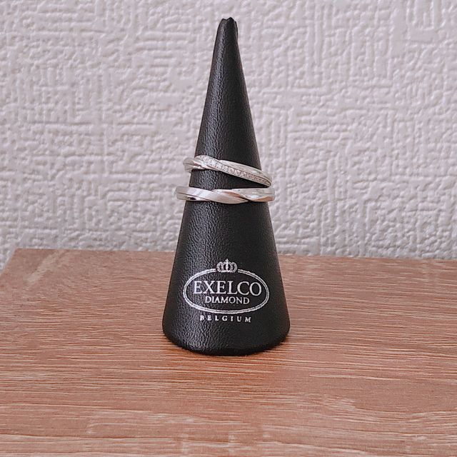 【エクセルコダイヤモンド(EXELCO DIAMOND)の口コミ】 とっても可愛くて一目惚れで購入しました。
特に男性用のリングに艶消しが…