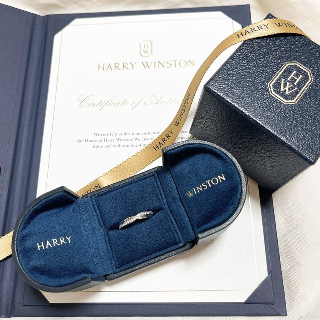 【ハリー・ウィンストン(Harry Winston)の口コミ】 婚約指輪、結婚指輪を1つにいい指輪を買おうと思い、ハリーウィンストンに…