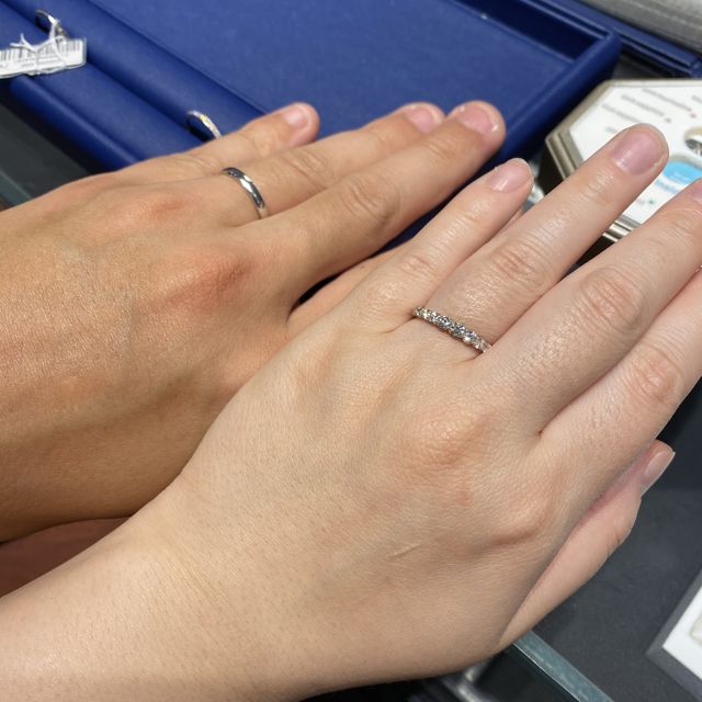 【銀座ダイヤモンドシライシの口コミ】 真ん中になるにつれて大きくなるダイヤモンドが可愛いです。ほかにみない…