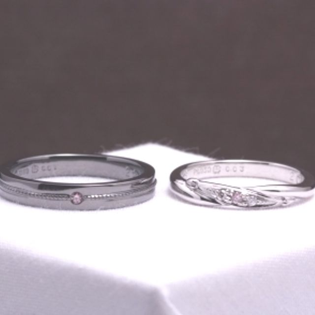 【JEWELRY  KAMATA(ジュエリーかまた)の口コミ】 色、形、デザインですね。デザインが全く一緒のペアリングでもよかったん…