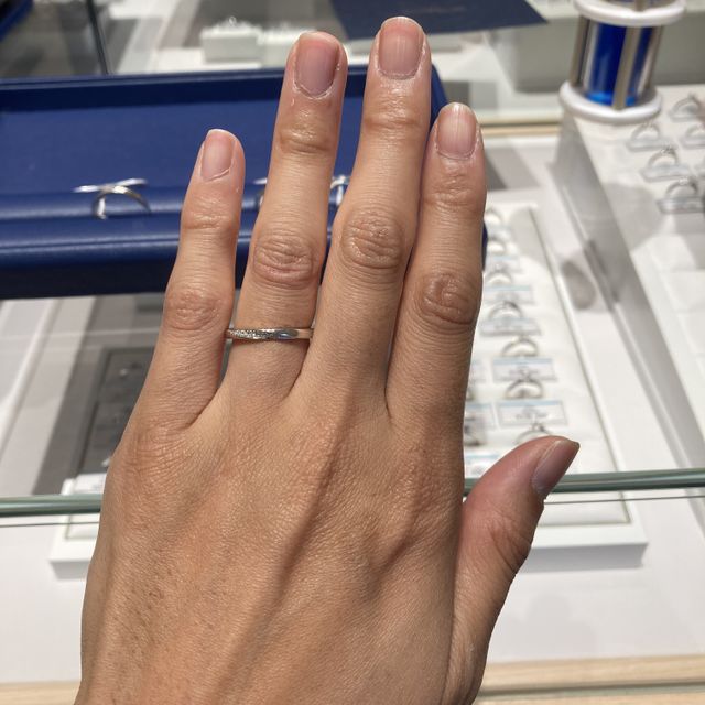 【銀座ダイヤモンドシライシの口コミ】 どのリングにも品質の良いダイヤモンドを使用していると説明をしていただ…