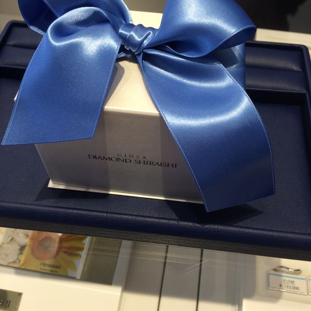 【銀座ダイヤモンドシライシの口コミ】 しっかりした作りで、なおかつ女性はダイヤが入っていてエレガント、男性…