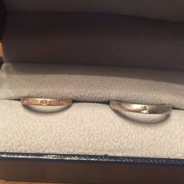 【Sirena Azzurro(セイレーン アズーロ)の口コミ】 普通のシルバーリングではつまらないと思っていました。
ゴールド系で探し…