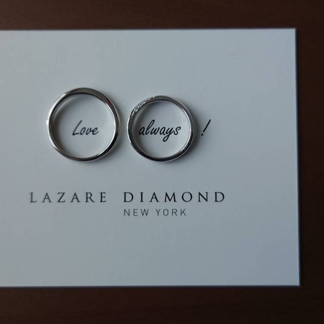 【ラザール ダイヤモンド(LAZARE DIAMOND)の口コミ】 最初はシンプルな指輪を探していたのですが、実際に試着していくうちに、…