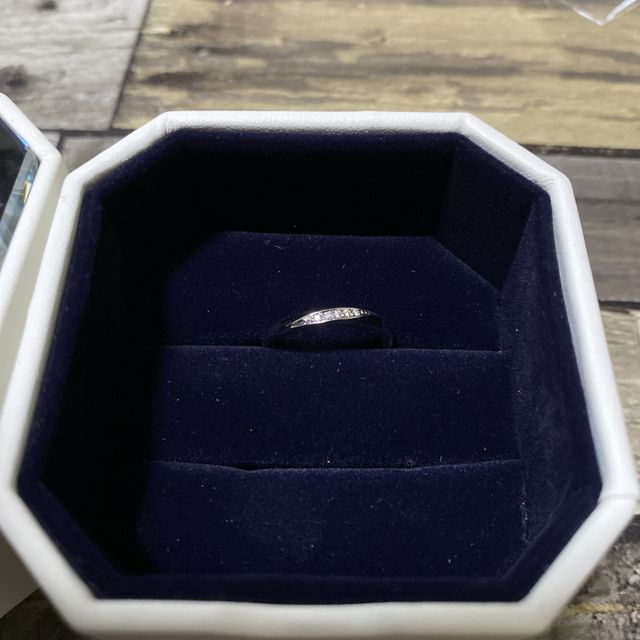 【4℃ BRIDAL(ヨンドシーブライダル)の口コミ】 指輪のネーミングが素敵で、ソリティアタイプは、宝石の美しさを際立たせ…