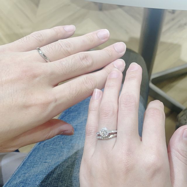 【ラザール ダイヤモンド(LAZARE DIAMOND)の口コミ】 ホームページで見ていた時から気になっており、店舗で試着して即決しまし…