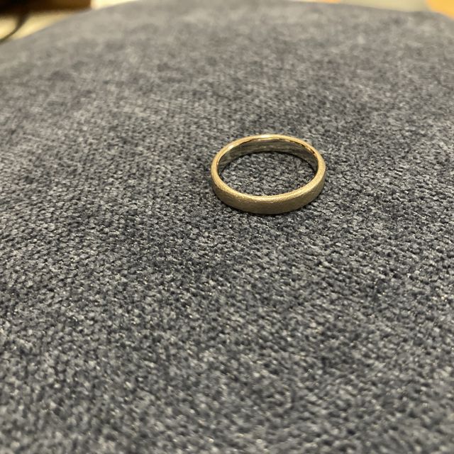 【YUKA HOJO(ユカホウジョウ)の口コミ】 値段にこだわりはあまりなく、マットでビンテージな質感のものがよいと考…