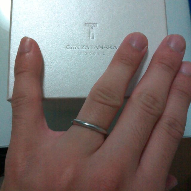 【ギンザタナカブライダル(GINZA TANAKA BRIDAL)の口コミ】 職場でも着けられることが可能な派手過ぎず、シンプル過ぎない男性用の結…