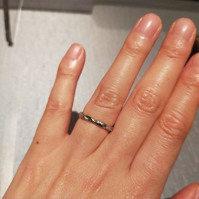 【ORECCHIO(オレッキオ)の口コミ】 デザインが物凄く独特なので、とっても魅力的な指輪が多かったです。色々…