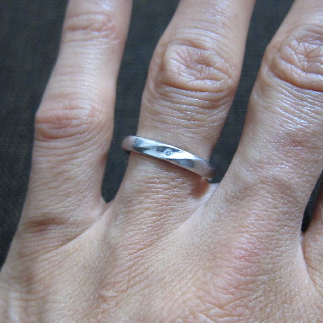 【TRESOR(トレゾア)の口コミ】 普段指輪をしない方でしたのでシンプルなデザインの中から私が選びました…