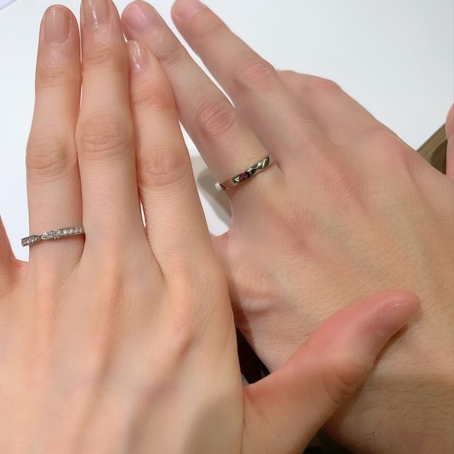 【ラザール ダイヤモンド(LAZARE DIAMOND)の口コミ】 一目惚れしました♪彼が婚約指輪をラザールさんで選んでくれてプレゼントし…