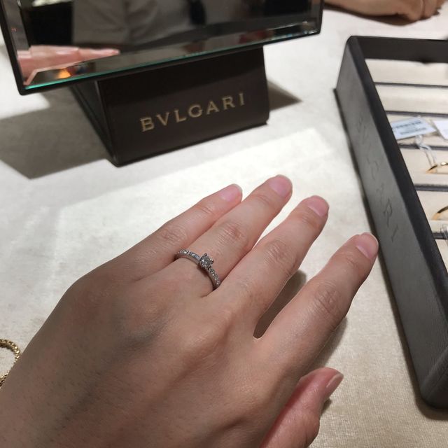 【ブルガリ(BVLGARI)の口コミ】 フェミニンなデザインはあまり好きではなく、手が大きくごつめなこともあ…