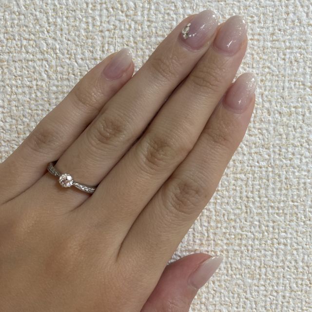 【ラザール ダイヤモンド(LAZARE DIAMOND)の口コミ】 とっても悩みましたが、自分らしさを大切にして、中心に向かって細くなっ…