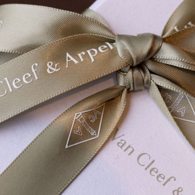 【ヴァン クリーフ＆アーペル(Van Cleef & Arpels)の口コミ】 毎日つけていても飽きのこない、ビジネスでもプライベートでも邪魔になら…