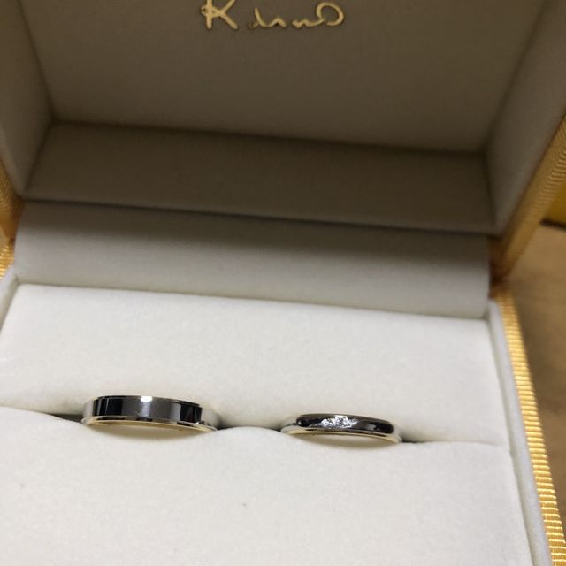 【ケイウノ ブライダル(K.UNO BRIDAL)の口コミ】 彼が指が太く、短めなため、幅広で凝ったデザインのものを探していました…