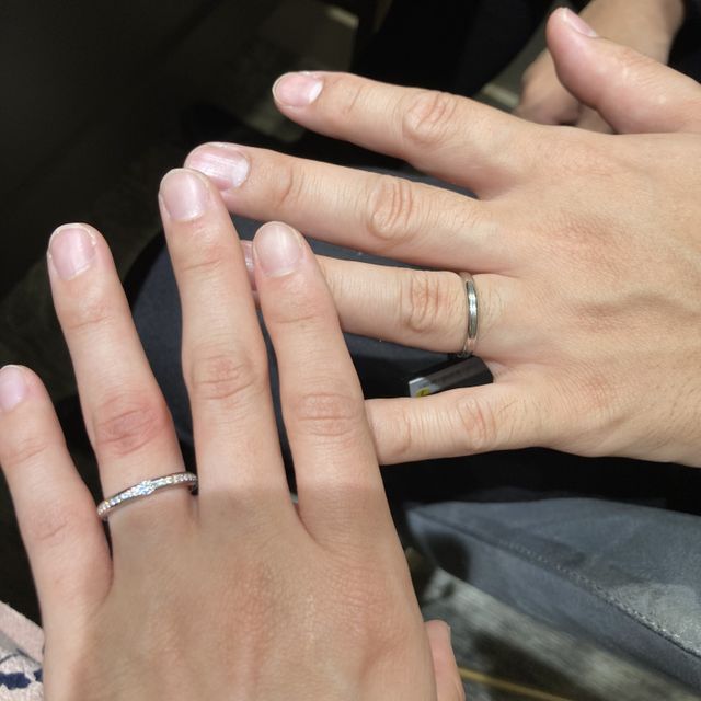 【ラザール ダイヤモンド(LAZARE DIAMOND)の口コミ】 ハーフエタニティの指輪を探しており、色々なデザインを試着させていただ…