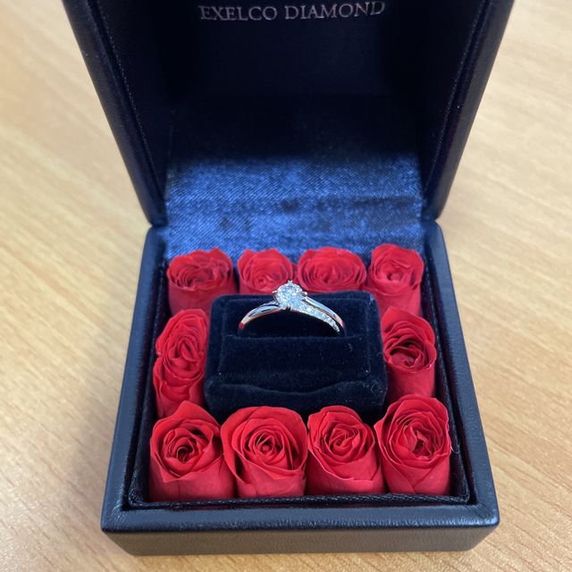 【エクセルコダイヤモンド(EXELCO DIAMOND)の口コミ】 ダイヤモンドの輝きが他のブランドと一段階違うように感じました。
指輪の…