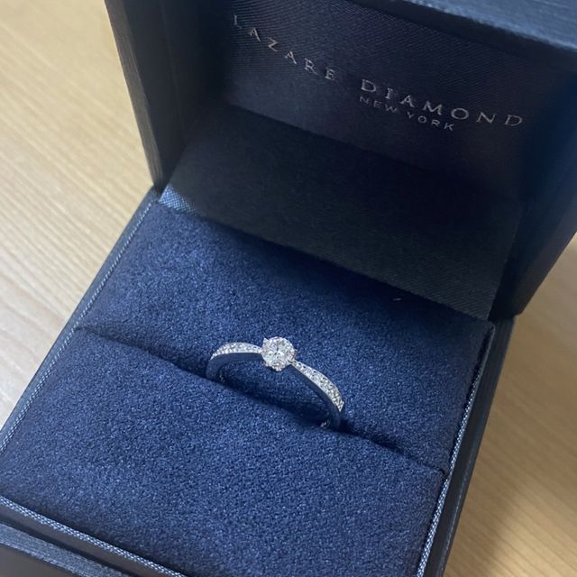 【ラザール ダイヤモンド(LAZARE DIAMOND)の口コミ】 デザイン、価格帯、ダイヤモンドの質。店員さんの応対も素晴らしく、ダイ…