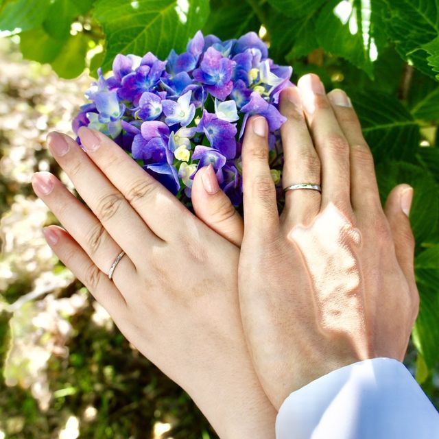 【RosettE(ロゼット)の口コミ】 二人で決めていた予算と価格があった事と、シンプルながらも男女ともに斜…